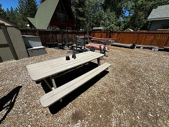 5th image of 910 Creekwood Dr