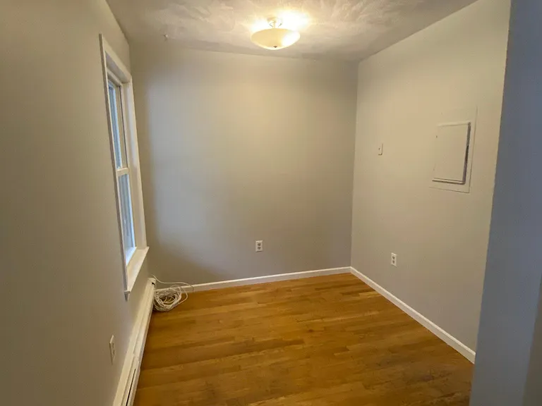 131 N Main St #4 — Photo 4