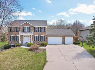 1285 Dolan Dr, Sun Prairie, WI 53590
