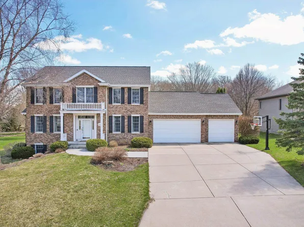 1285 Dolan Dr, Sun Prairie, WI 53590