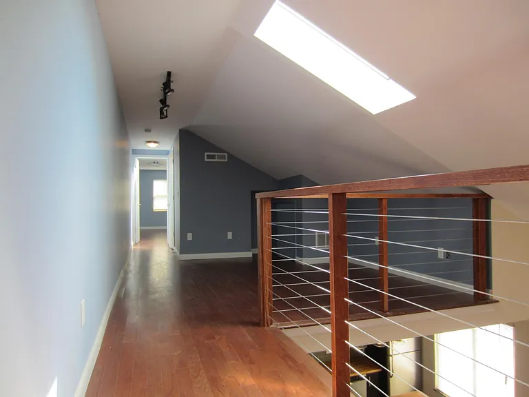 232 S Monroe Ave #UPSCALE LOFT — Photo 8