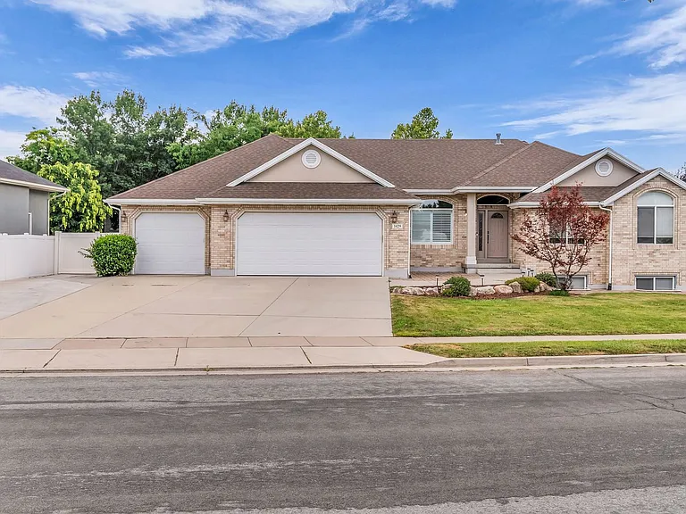 1429 W Flint Meadow Dr — Photo 56