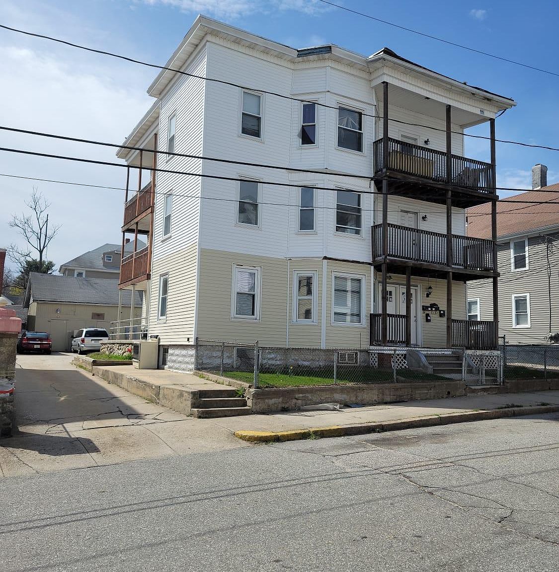 89 Chester St 2, Woonsocket, RI 02895 Zillow