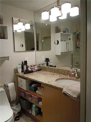 Sold by R New York | media 9