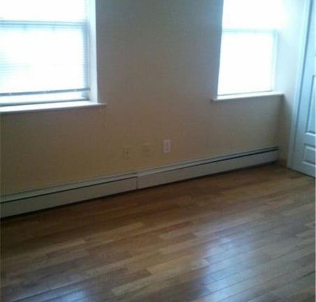 2nd image of 145 17th St APT 1