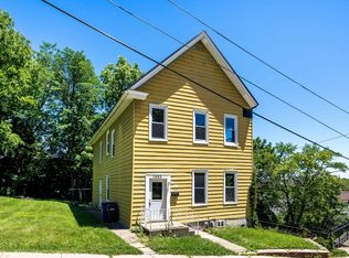 1480 Cornell St, Dubuque, IA 52001