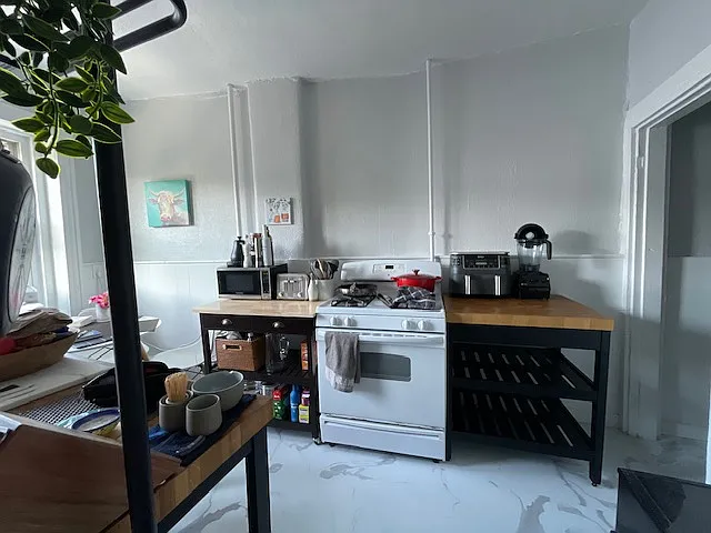 2 bed, 750 sqft, $2,900 — Photo 3