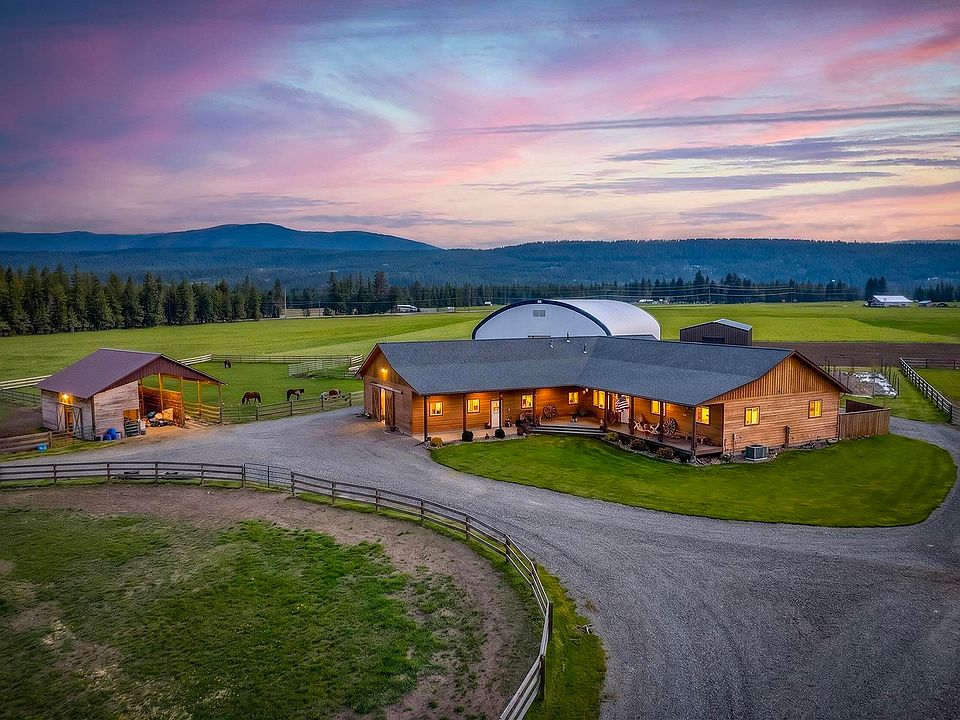 1st image of 135 Honeysuckle Rd