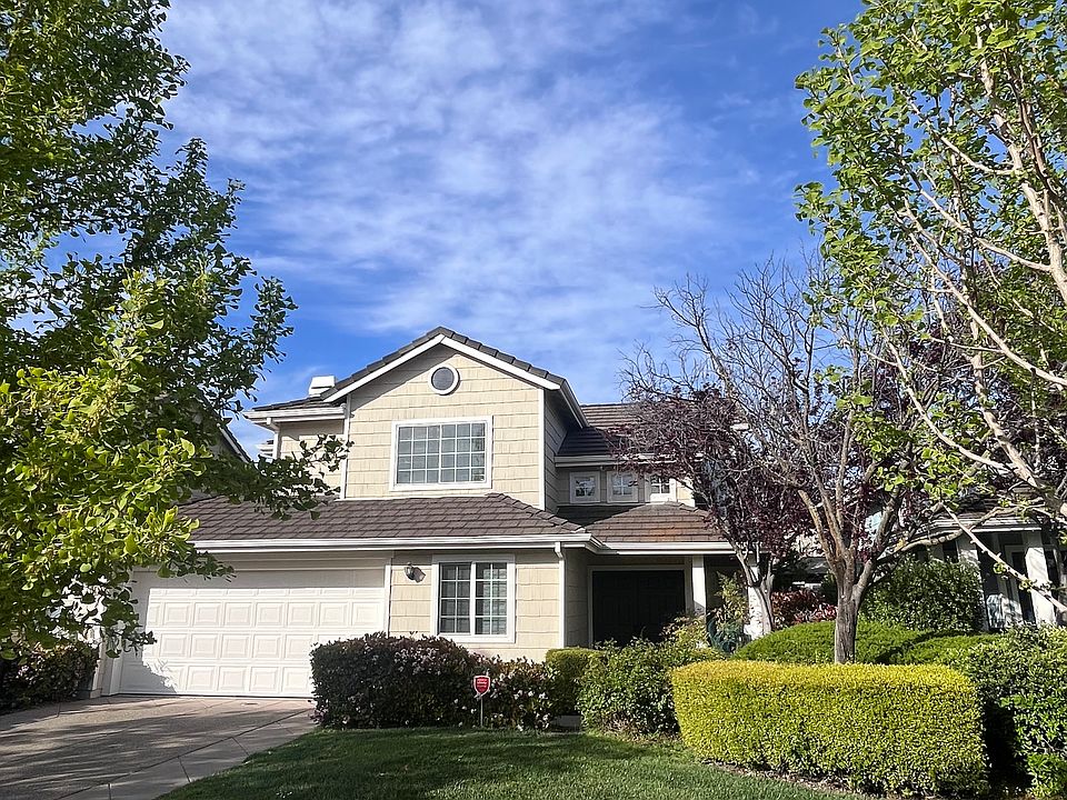 1st image of 375 Montserrat Dr