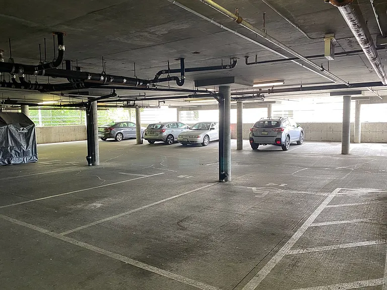 Maple Leaf Residences — Photo 13
