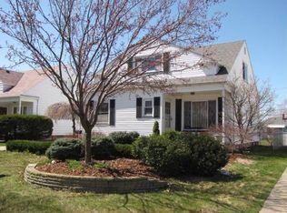 710 Dickerson Rd, Willowick, OH 44095