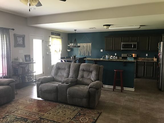 3rd image of 286 Millstone Dr