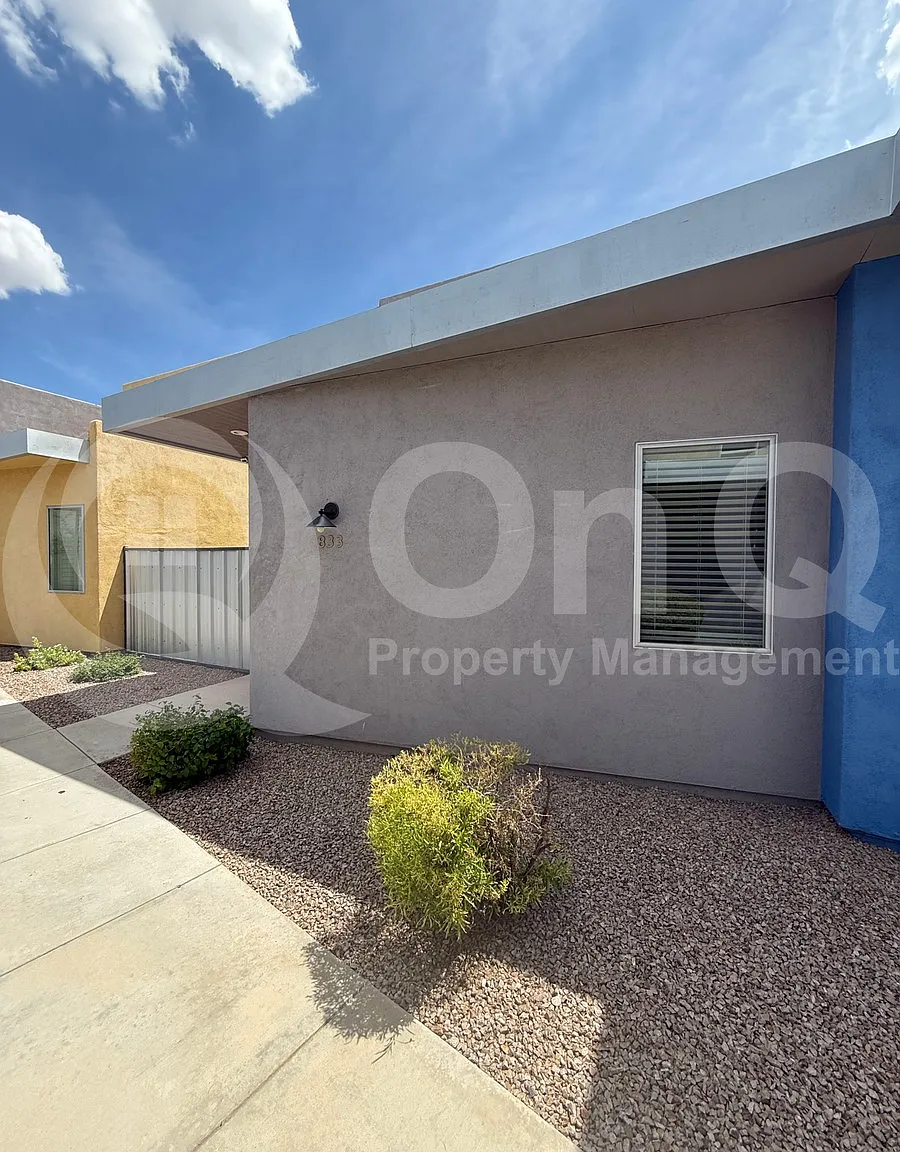 2 bed, 2.5 bath, 1363 sqft, $1,849 — Photo 4