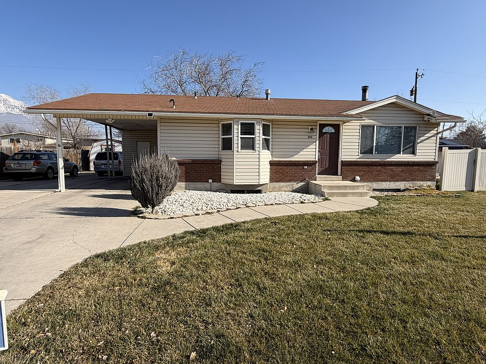 1st image of 686 N 835 W