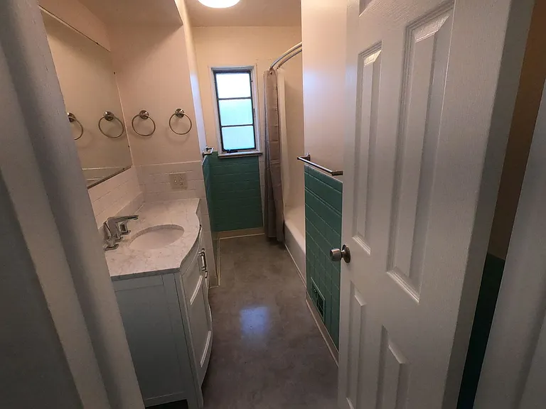 245 Garnet St — Photo 25