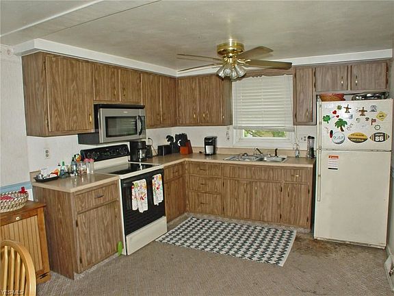 3rd image of 185 Lincoln Pl