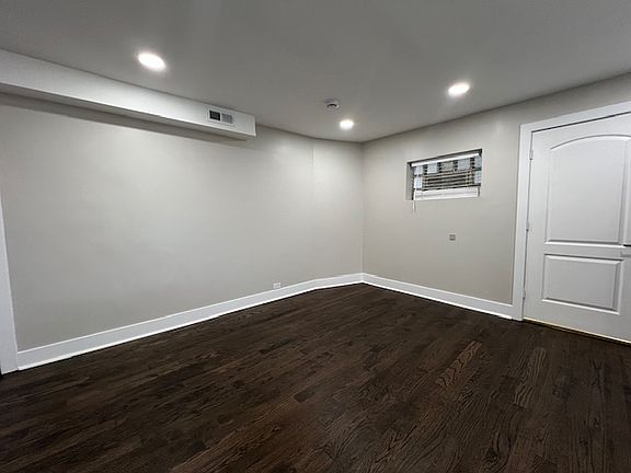 4th image of 2308 S Damen Ave #2R