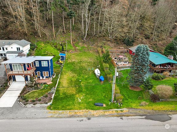 3rd image of 3717 Shorewood Avenue