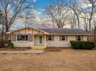 2711 Lakeside Dr, Benton, AR 72019