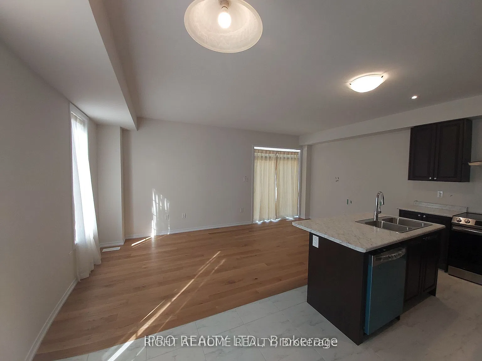 3 bed, $2,500 — Photo 4