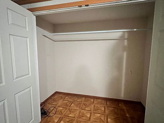 4th image of 409 Wills Rd