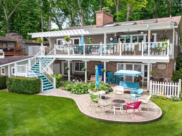 1706 Little Dr, Horton, MI 49246