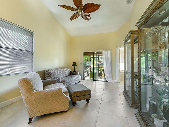 5th image of 3678 Timberline Dr