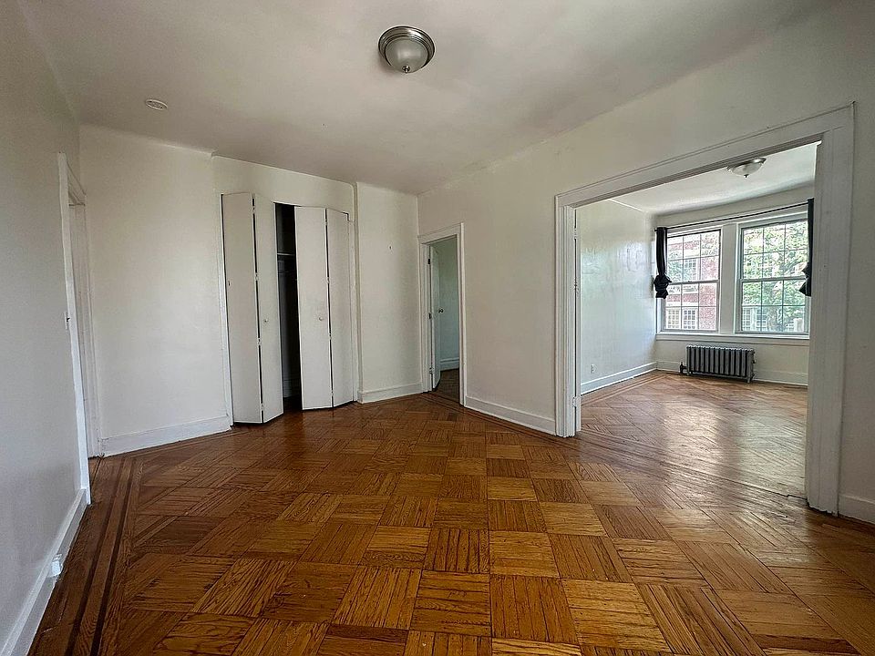 1st image of 21-01 41st St #3
