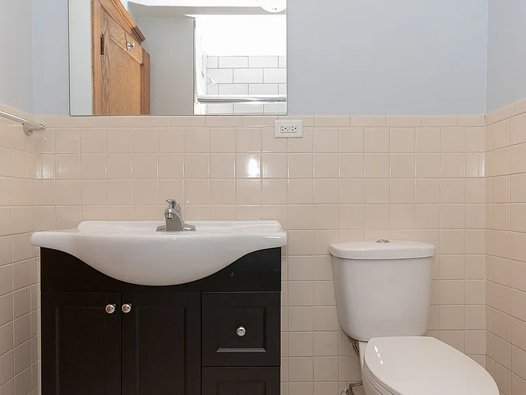 3710 N Clark St #E01P — Photo 15