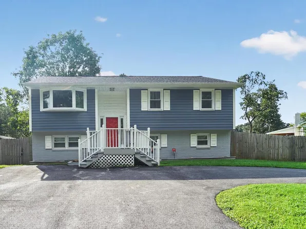 7849 Elizabeth Rd, Pasadena, MD 21122