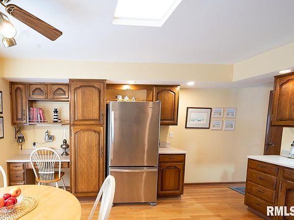 4th image of 3904 25th Avenue Ct