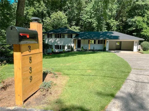 3539 Embry Cir, Atlanta, GA 30341