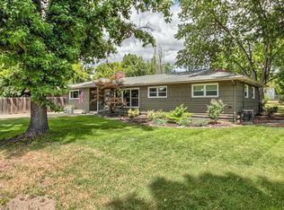 425 Lynwood Ave, Medford, OR