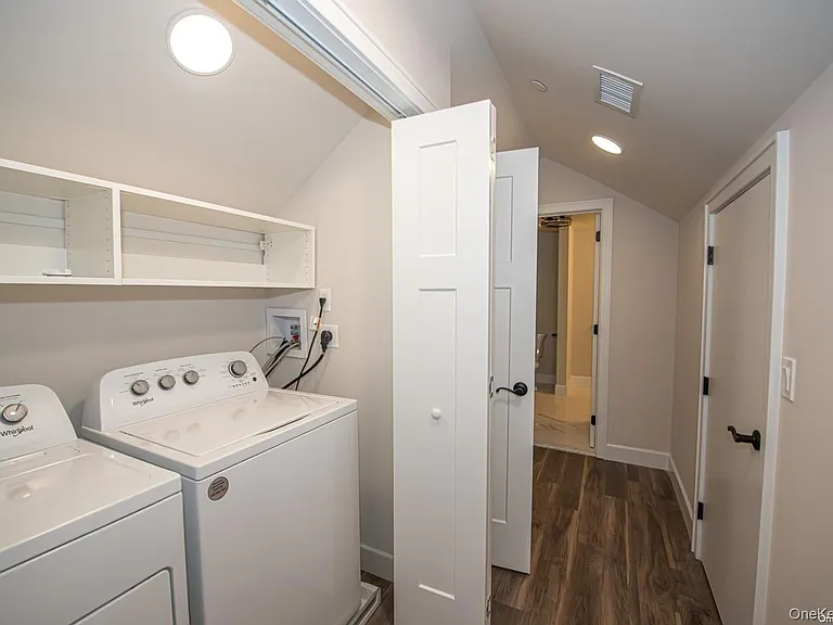 1090 New York Ave #PENTHOUSE — Photo 7