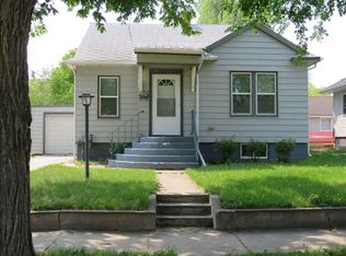 805 10th St NW, Minot, ND 58703