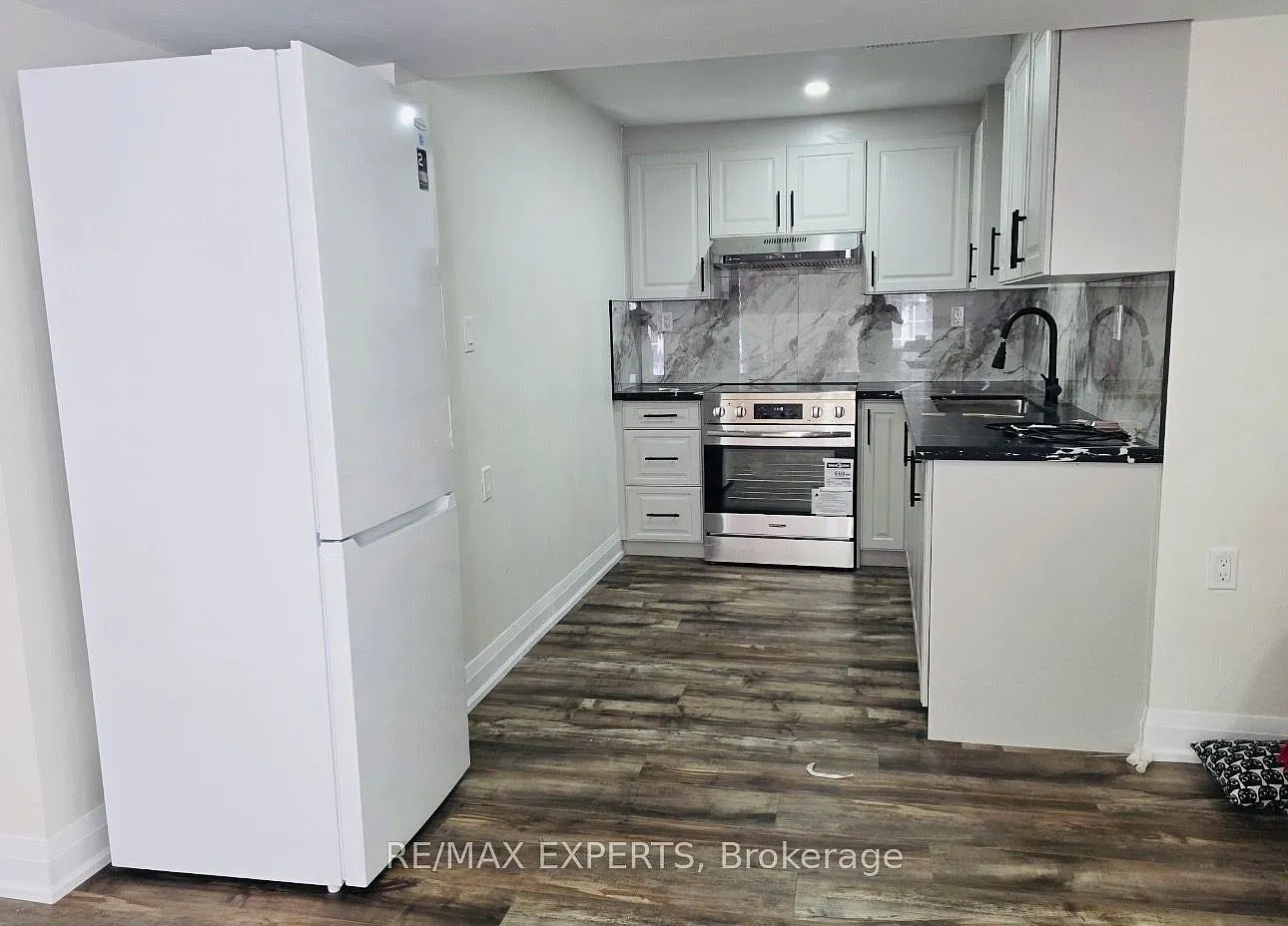 2 bed, $2,300 — Photo 4