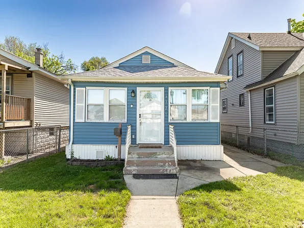 6121 Alexander Ave, Hammond, IN 46323