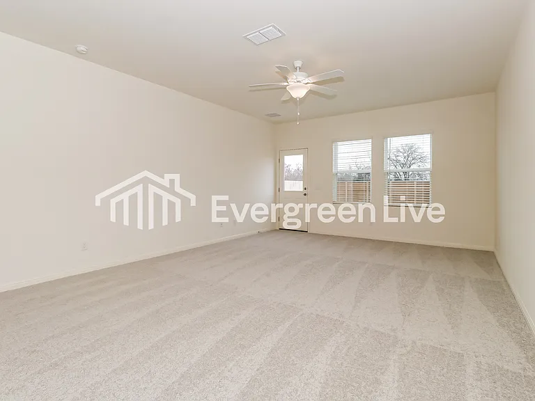 16024 Viburnum Dr — Photo 7