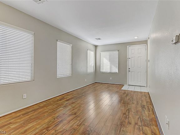 4th image of 7428 Clarita Cavern St
