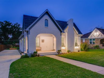 2510 Burlington Blvd, Dallas, TX, 75211