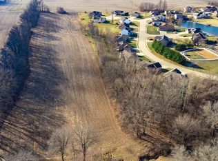 8938 Schmalz Rd, Saint Jacob, IL 62281