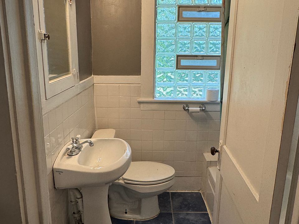 836 N Maple Ave, photo 9