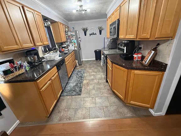 2nd image of 421 E Miller St