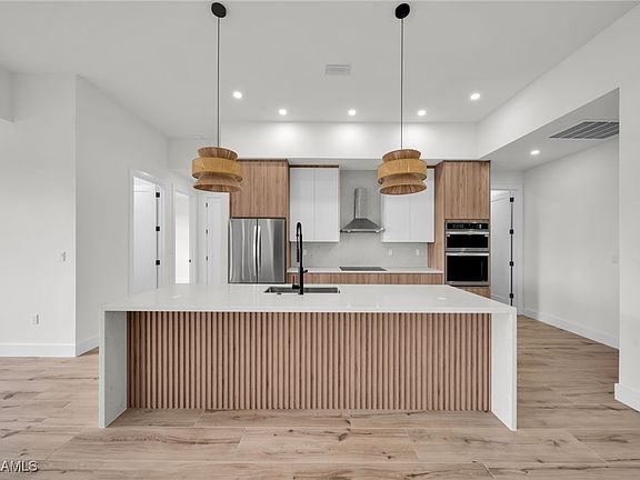 5th image of 1202 NE 21st Ave