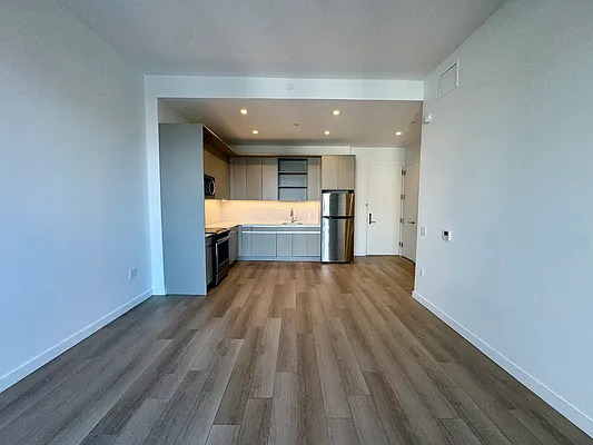 Rented by Modern Spaces | media 3