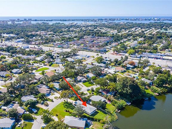 3rd image of 10581 Blossom Lake Dr