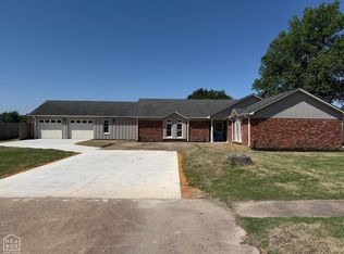 302 Clement Rd, West Memphis, AR 72301