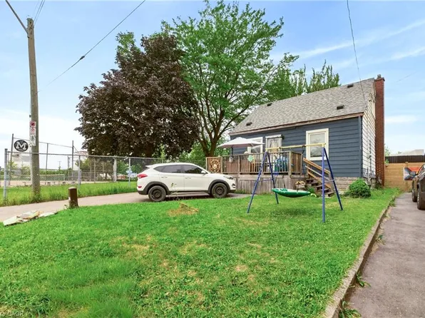 1 Mahony Ave, Hamilton, ON L8H 3C3