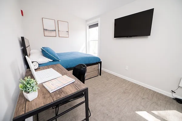 602 E Stoughton St #16 — Photo 8