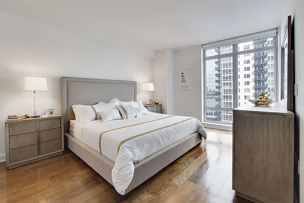 Rented by Compass | media 53